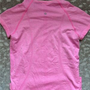 Pink lululemon swiftly tech